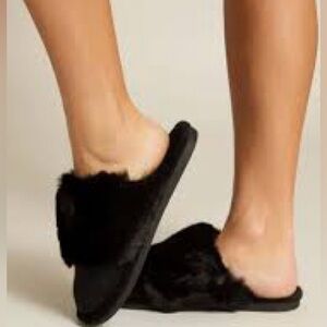 Laura Ashley Plush Velvet Slippers Black Faux Fur Trim Boudoir Memory Foam Small